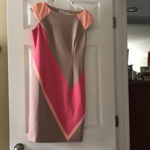 Classic color block Maggie London dress